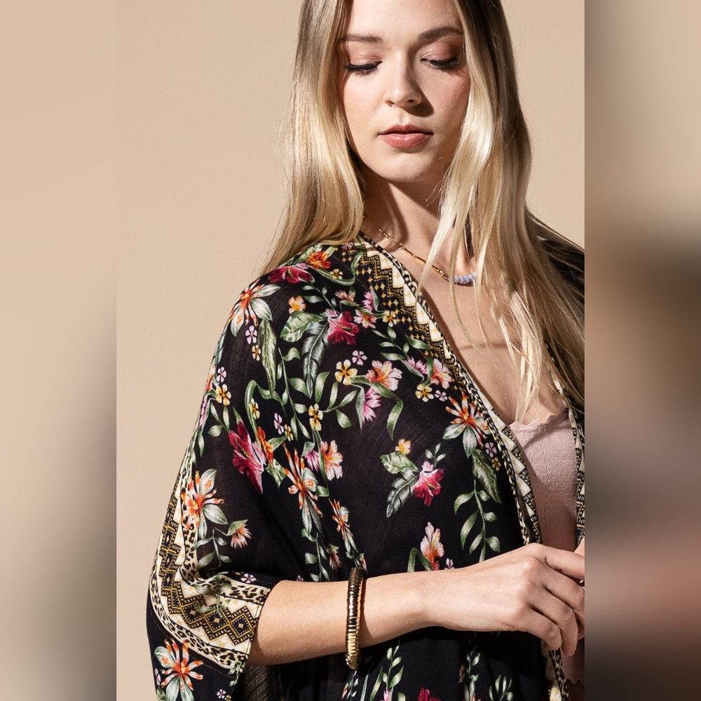 Bohemian Floral Print Kimono / Duster - Fine Golden Fringe Tassels - Side Slits - Picture 13 of 14